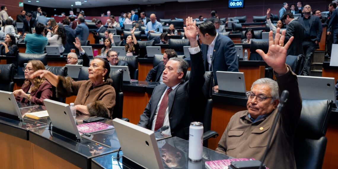 Senador Enrique Inzunza aprueba reformas para evitar explotación laboral en el campo