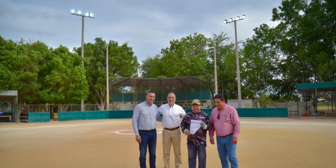 Antonio Menéndez supervisa redes de alumbrado de campos deportivos