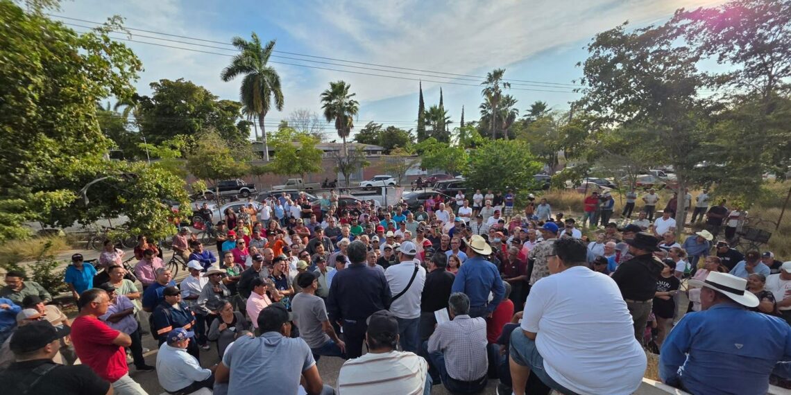 Colectivo de Ex Trabajadores del Ingenio azucarero exigen inmediata destitución de la Jueza Sexto de Distrito en el Estado de Sinaloa ante el Tribunal de Disciplina