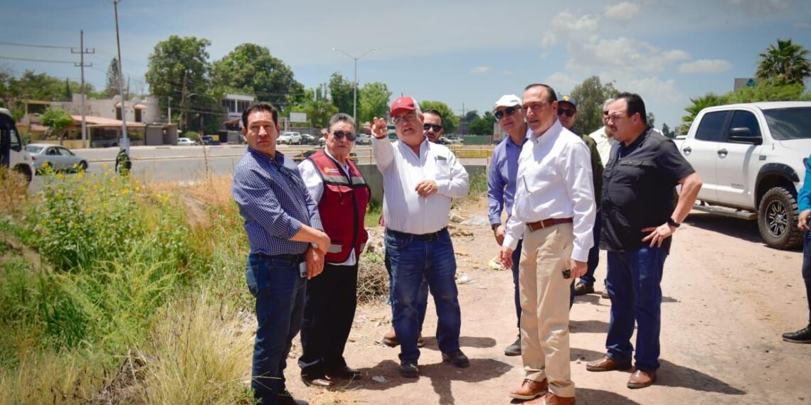 Presidente Antonio Menéndez y funcionarios de Conagua revisan drenes de la ciudad para atender puntos críticos