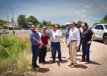 Presidente Antonio Menéndez y funcionarios de Conagua revisan drenes de la ciudad para atender puntos críticos