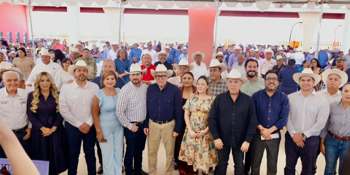 Entrega gobernador Rocha apoyos en equipamiento por 10 mdp al sector ganadero