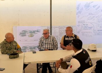 Gobernador Rocha acude a mina de Santa Fe, en Rosario; sigue atento al operativo de rescate