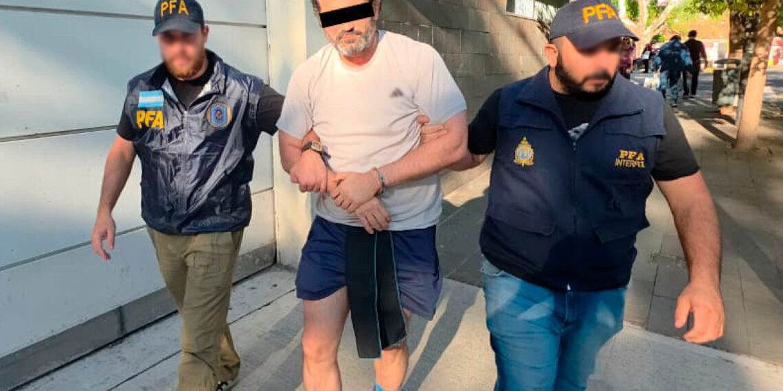 Detienen a Fernando Farías Laguna en Argentina vinculado a la red de huachicol