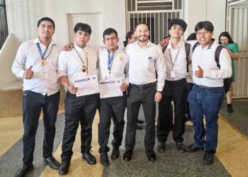 ¡Triunfa el talento científico! Refrenda la Universidad su excelencia académica; estudiantes conquistan oro y plata en la XXXV Olimpiada Nacional de Química
