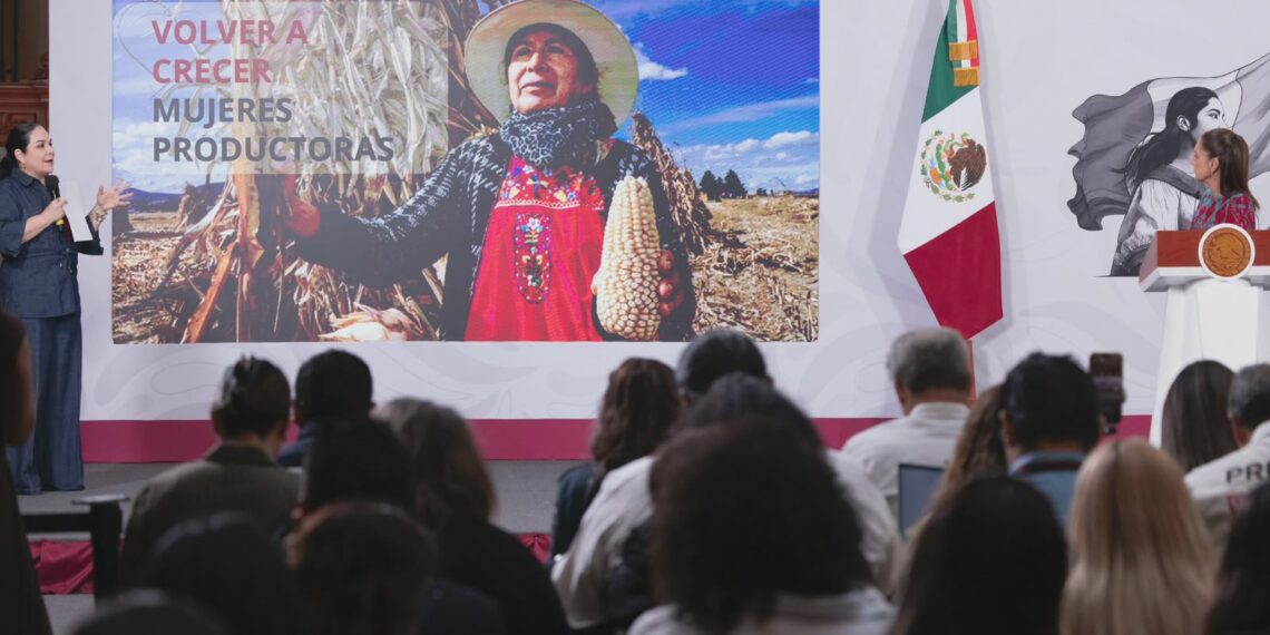 Presidenta Claudia Sheinbaum presenta “Volver a Crecer” para liquidar y reestructurar más de 69 mil créditos impagables en beneficio de 59 mil 967 mujeres productoras y pequeños productores