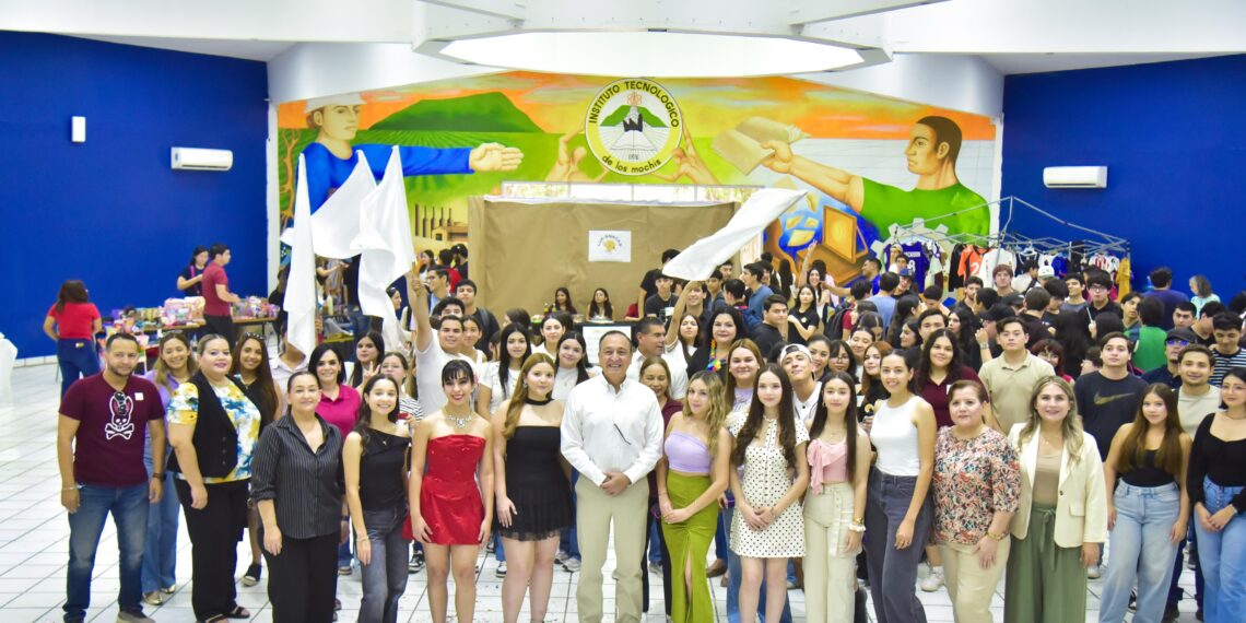 Impulsa Gobierno de Ahome talento y emprendimiento juvenil en Bazar del Día del Estudiante del Tecnológico de Los Mochis