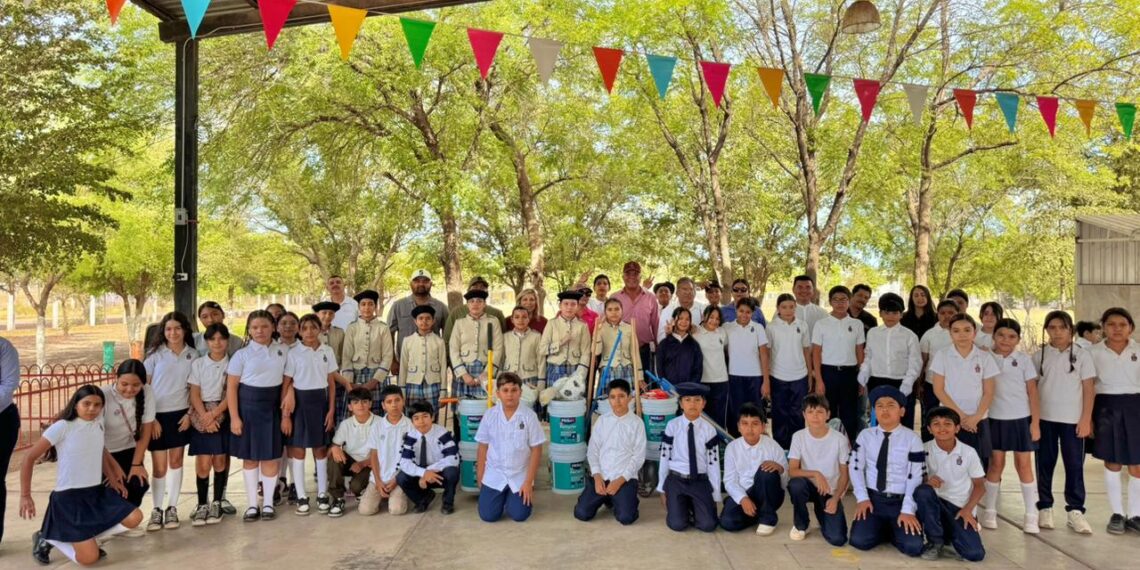 Alcalde Gildardo Leyva encabeza Lunes Cívico en la primaria Francisco Villa de Jahuara II