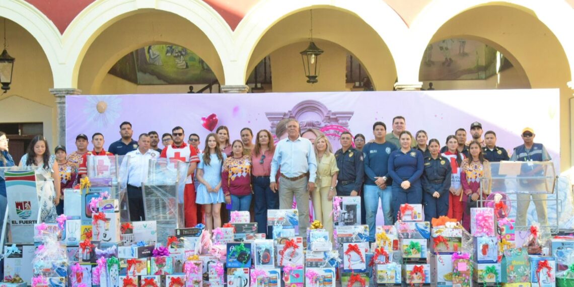 Gobierno de El Fuerte reconoce y entrega incentivo a cuerpos de seguridad y rescate