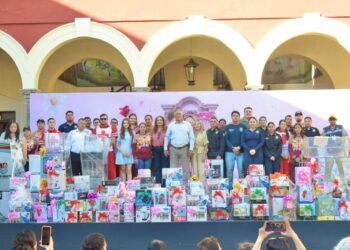 Gobierno de El Fuerte reconoce y entrega incentivo a cuerpos de seguridad y rescate