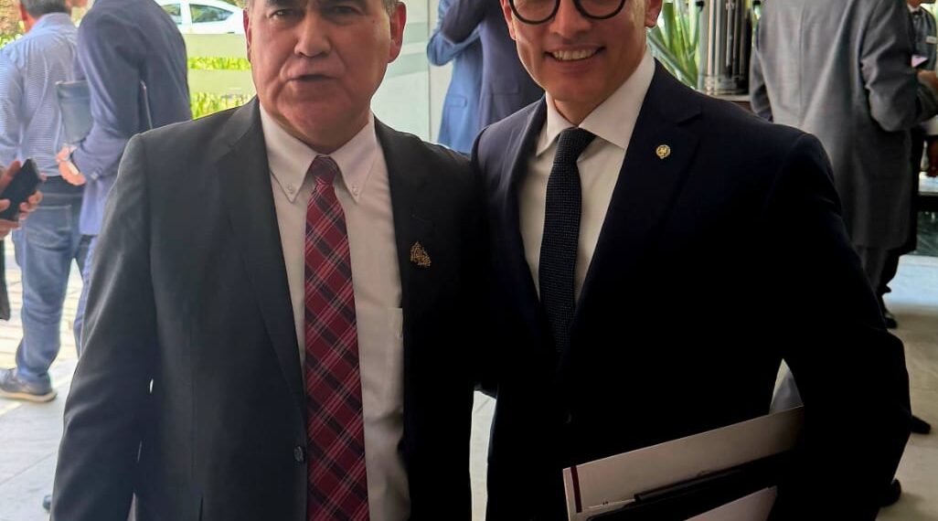 Gestiona el Rector Jesús Madueña ante el subsecretario Ricardo Villanueva Lomelí, recursos extraordinarios para hacerle frente a la crítica situación financiera de la UAS