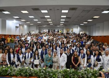 Egresa con éxito la XIII Generación de la Licenciatura en Gericultura de la UAS; asumen el compromiso de dignificar la atención al adulto mayor