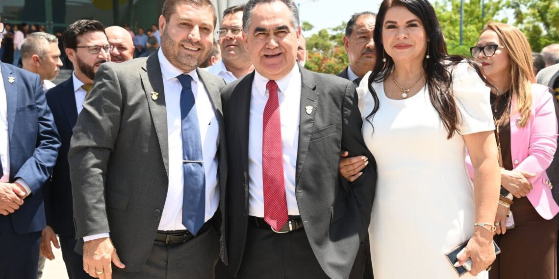 ¡Con visión de futuro! Rinde el Rector Jesús Madueña su Primer Informe de Labores ante el H. Consejo Universitario; la UAS se consolida entre las tres mejores universidades del país, pese a retos financieros