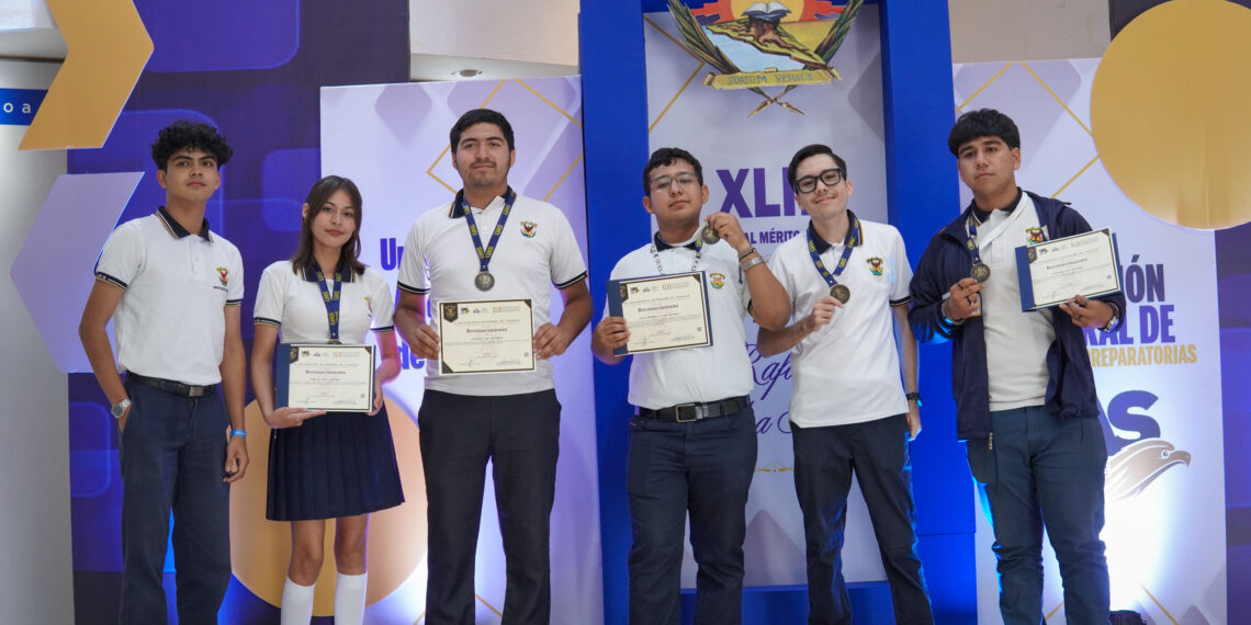 ¡Disciplina y pasión! Inspiran jóvenes bachilleres de la UAS con historias de éxito y excelencia que los llevaron al Mérito Académico “Rafael Buelna Tenorio”