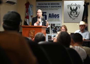 La UAS y SENASICA capacitan a médicos veterinarios para fortalecer la sanidad ganadera en Sinaloa; enfrentar enfermedades pecuarias y el gusano barrenador