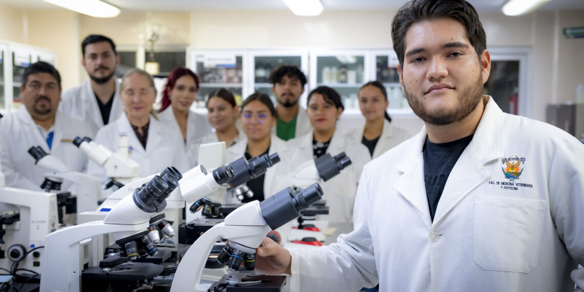 Recibe la Facultad de Medicina Veterinaria y Zootecnia a 46 estudiantes en el Verano de la Investigación Científica y Tecnológica del Pacífico 2026