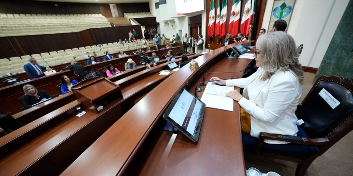 Dan lectura a cuatro nuevas iniciativas en Sesión Ordinaria del Congreso del Estado