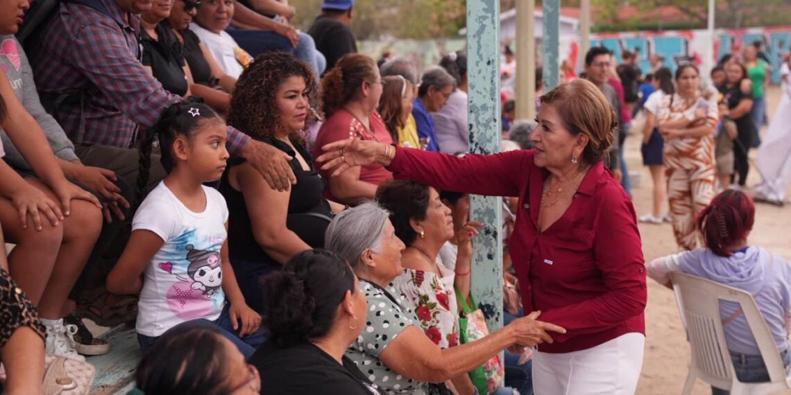 Tere Guerra destaca agenda social y legislativa durante Diálogos Ciudadanos en Mazatlán