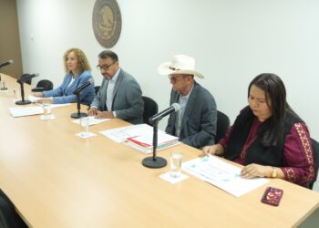 Revisa Comisión de Desarrollo Urbano y Movilidad dictamen a favor de personas con discapacidad