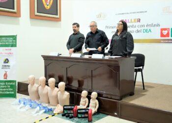 Capacitan a brigadistas del Congreso de Sinaloa en reanimación cardiopulmonar y uso de desfibrilador externo automático