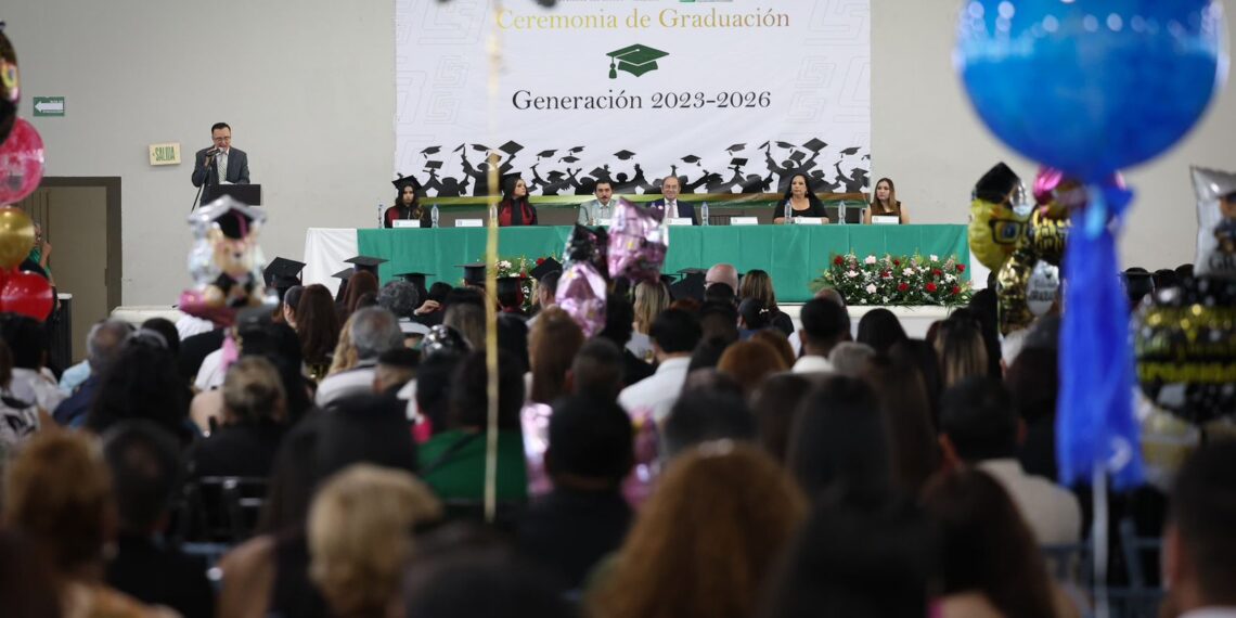 La inclusión abre caminos: Miguel Leonel culmina sus estudios de bachillerato en COBAES