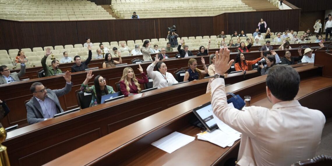 Aprueba dictamen Comisión de Fiscalización que reforma Ley de la ASE