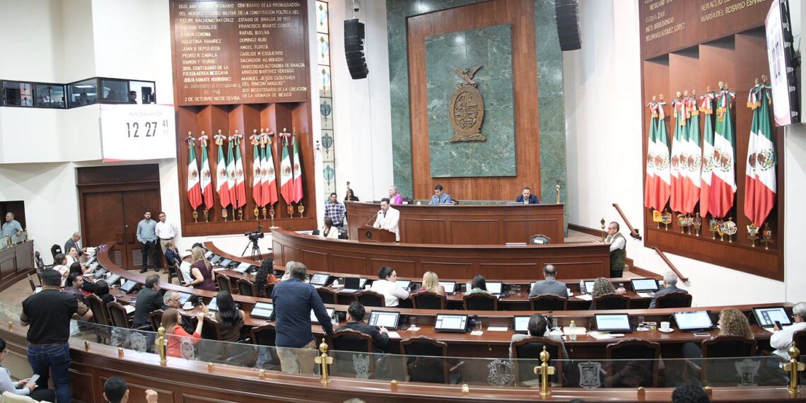 Dan lectura a seis nuevas iniciativas en Sesión Ordinaria del Congreso del Estado