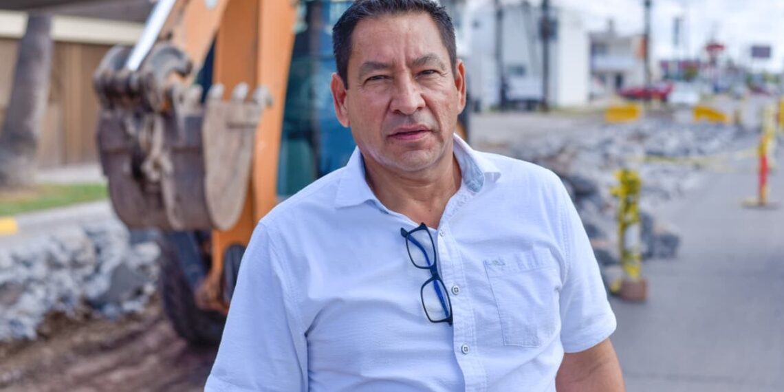 COMUN atiende bacheo y reposición de carpeta asfáltica en vialidades de Los Mochis