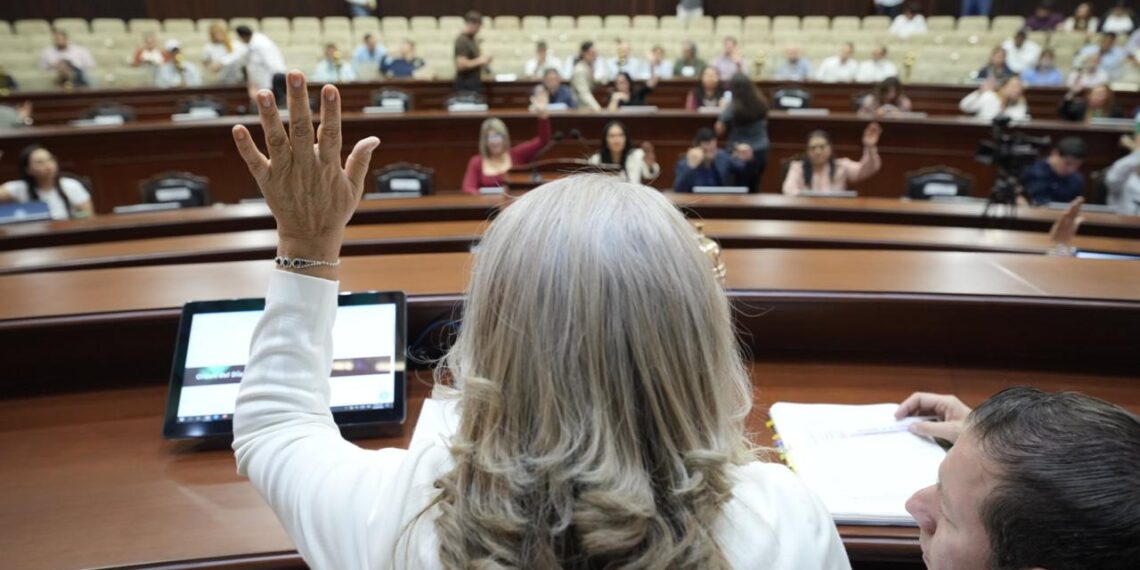 Diputadas y diputados dan lectura a cinco nuevas iniciativas este martes