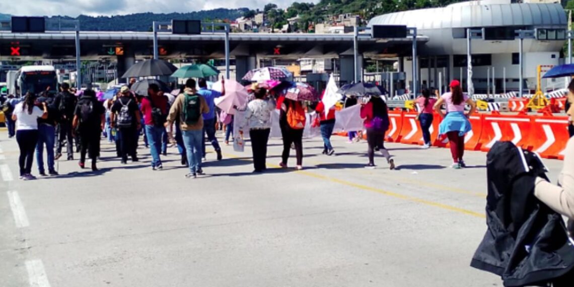 CNTE toma casetas en CDMX y Edomex; advierte más movilizaciones