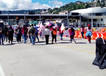 CNTE toma casetas en CDMX y Edomex; advierte más movilizaciones