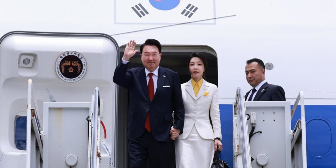 Dan siete años de prisión a ex primera dama de Corea del Sur por recibir sobornos a cambio de favores políticos