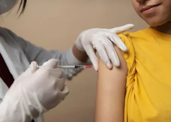 Piden al gobierno de Sheinbaum incorporar la vacuna contra el dengue para evitar nuevas epidemias