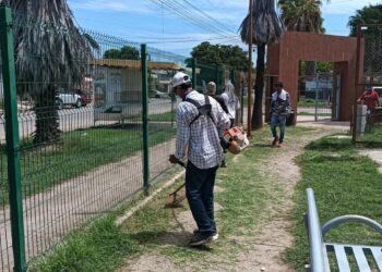 IMDA mejora condiciones de canchas en parques y campos deportivos