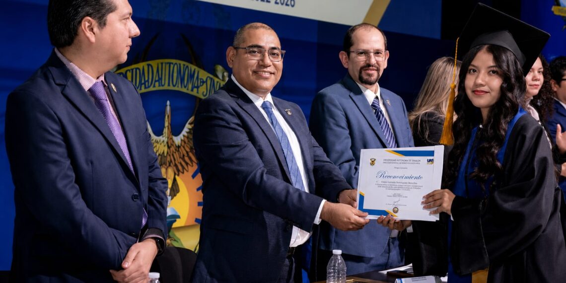 La UAS entrega a Sinaloa una nueva generación de profesionales en Políticas Públicas y Estudios Internacionales; se gradúan más de 60 jóvenes