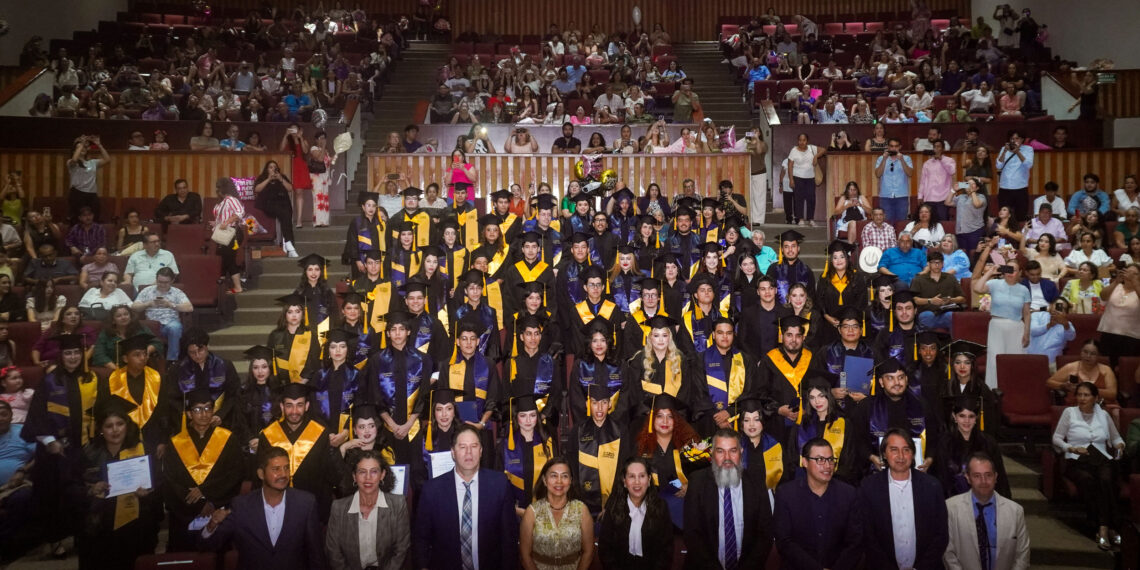 Con el egreso de la generación 2021-2026 de la Licenciatura en Biología, la Facultad de Ciencias Naturales y Exactas inicia una nueva era académica en la UAS