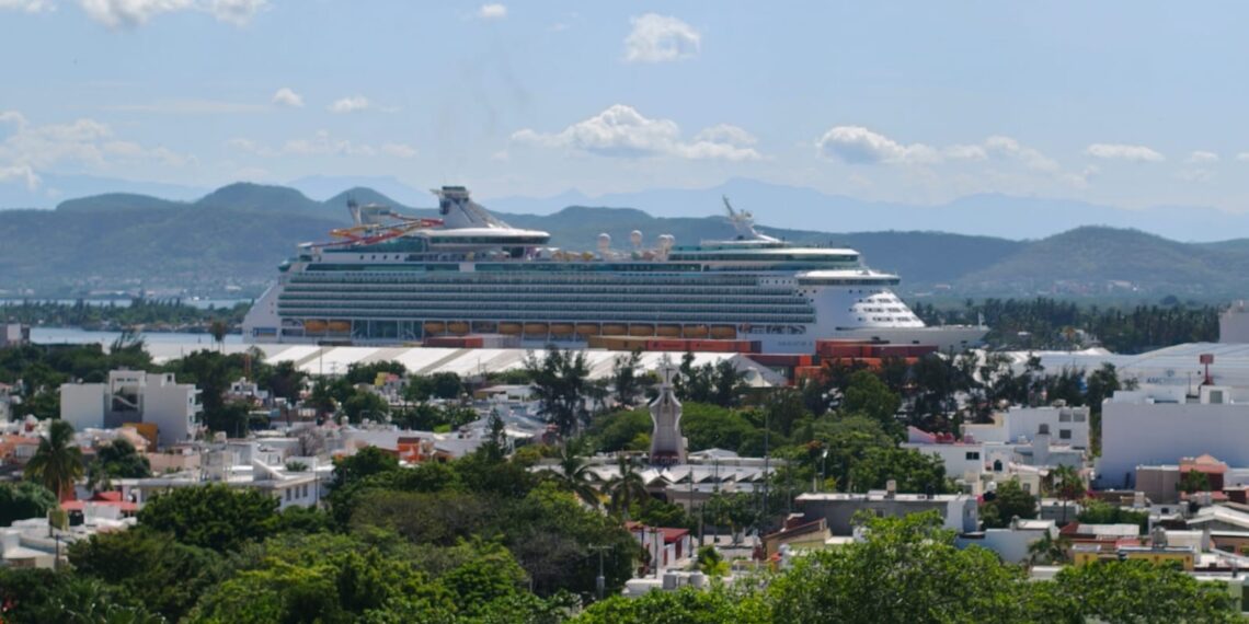 Turismo de cruceros posiciona a Mazatlán como destino internacional durante el verano