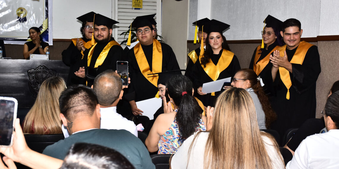 Egresa la generación 2022-2026 del Bachillerato Virtual de la UAS, modelo de vanguardia e inclusión; se gradúan 39 estudiantes de México y el extranjero