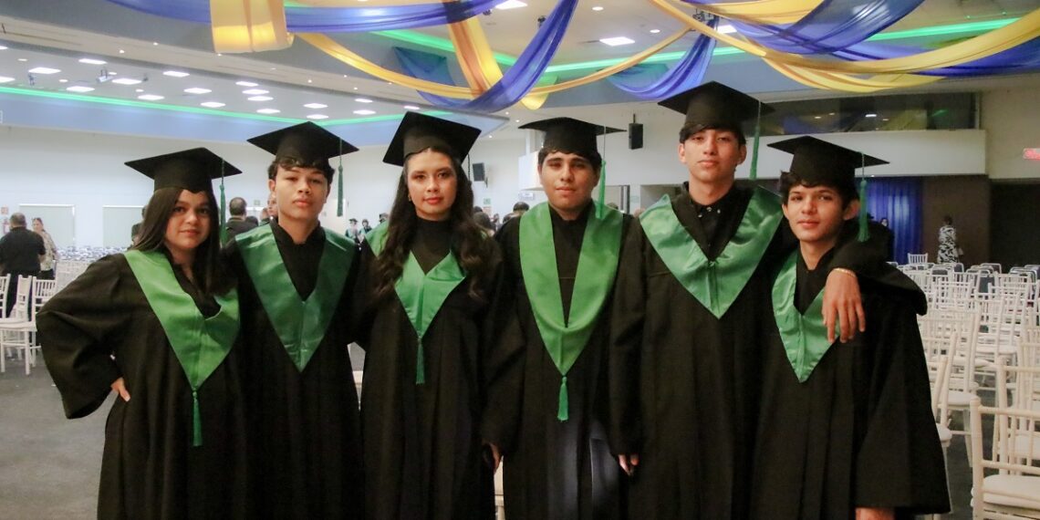 Una generación que aprendió a incluir: egresados del COBAES 27 dejan ejemplo de empatía y compañerismo
