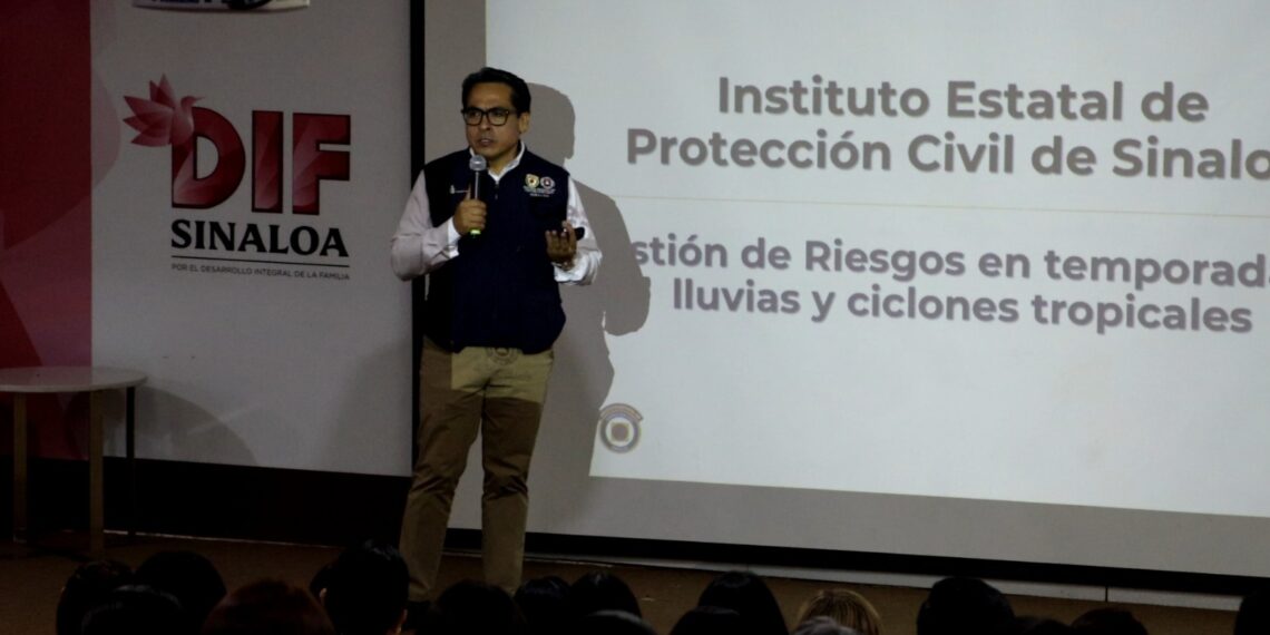 DIF Sinaloa recibe capacitación en administración de refugios temporales por parte de Protección Civil Estatal