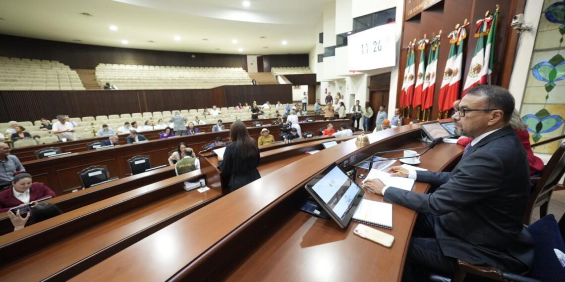Congreso de Sinaloa recibe informe financiero del Fondo Auxiliar para la Administración de Justicia de parte del Supremo Tribunal de Justicia del Estado de Sinaloa