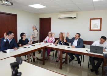 Comisión de Puntos Constitucionales aprueba dos retiros de magistradas del STJ