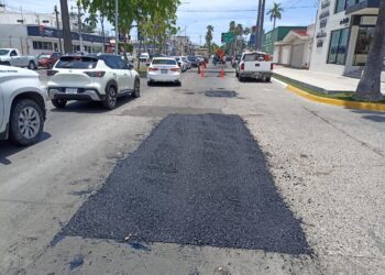 Más de 450 baches se han tapado esta semana en los principales bulevares de Los Mochis