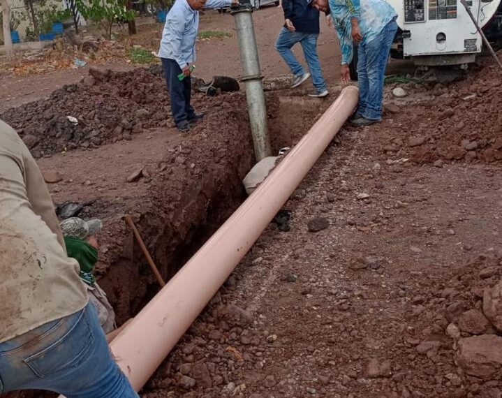 “JAPAMA atiende y rehabilita socavones en Los Mochis y zona rural de Ahome”: Emmanuel Higuera