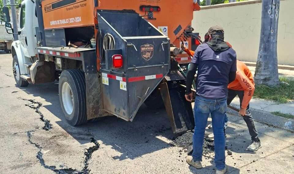 Más de 2 mil m2 cuadrados de colocación de asfalto en zonas urbana y rural