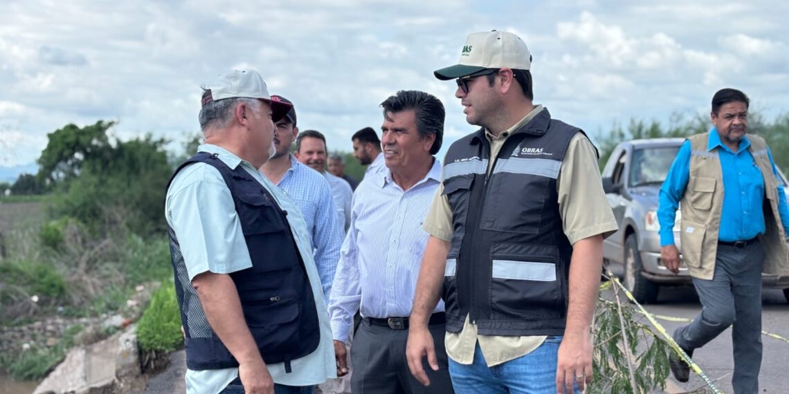 Por instrucciones de la gobernadora se atienden problemas que dejaron las lluvias en carreteras de Mocorito, El Fuerte y Rosario