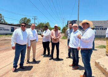 Antonio Menéndez atiende necesidades de colonias vulnerables de Los Mochis