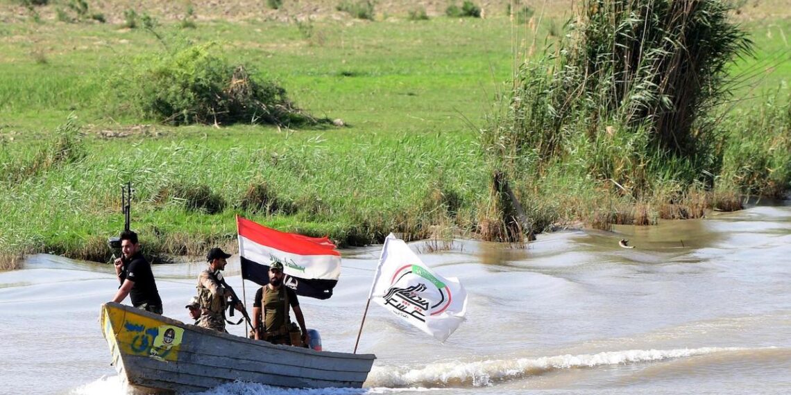 Estados Unidos y Arabia Saudí bombardean Irak; milicias anuncian respuesta “inevitable”