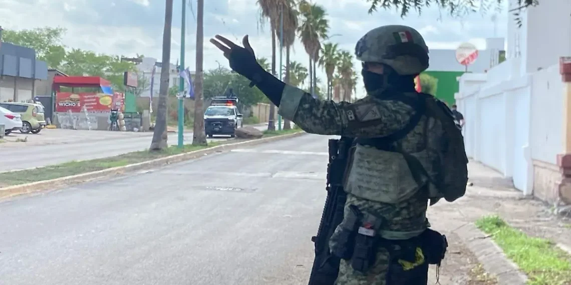 Persecución en La Conquista deja dos detenidos y un vehículo asegurado en Culiacán
