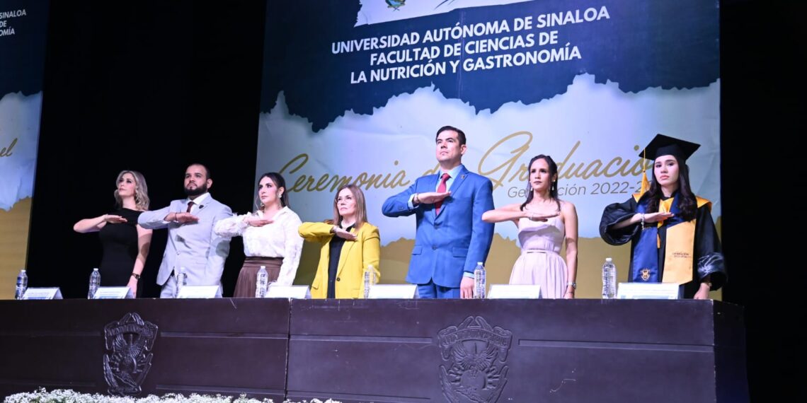Consolida la UAS su liderazgo; egresan 163 nuevos profesionales de la Licenciatura en Nutrición, listos para enfrentar los retos de salud pública